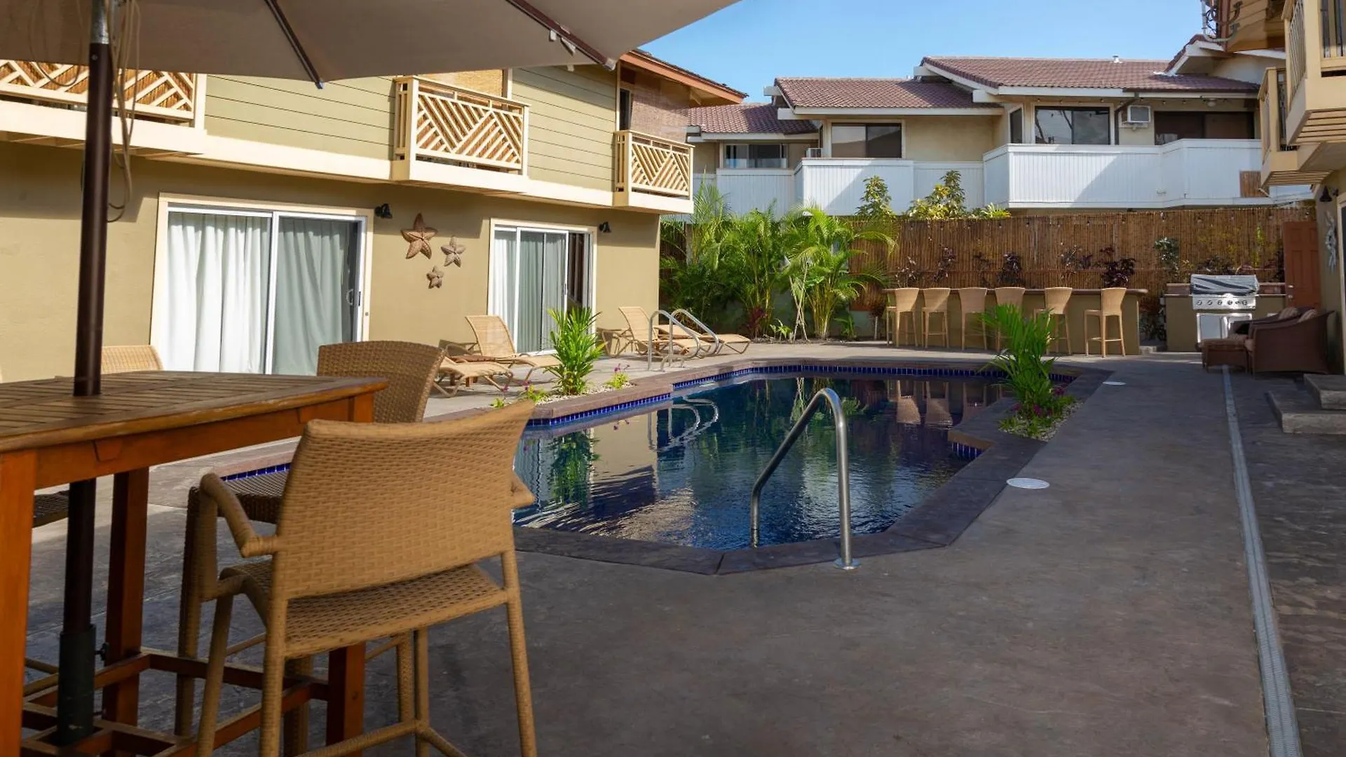 Feriehus Bamboo Suite, 1 Bedroom, Sleeps 4, Pool & Bbq, Pre-Renovation Summer Sale USA