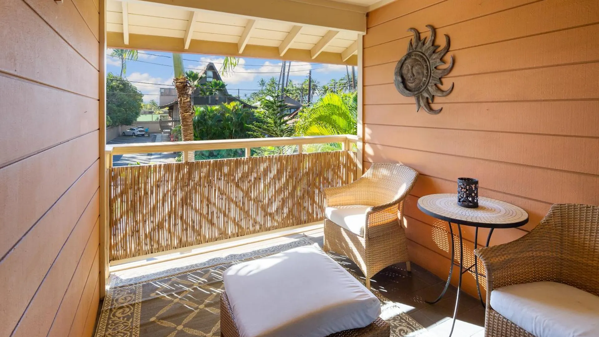 Feriehus Bamboo Suite, 1 Bedroom, Sleeps 4, Pool & Bbq, Pre-Renovation Summer Sale